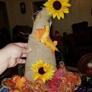 Burlap scarecrow hat wreath